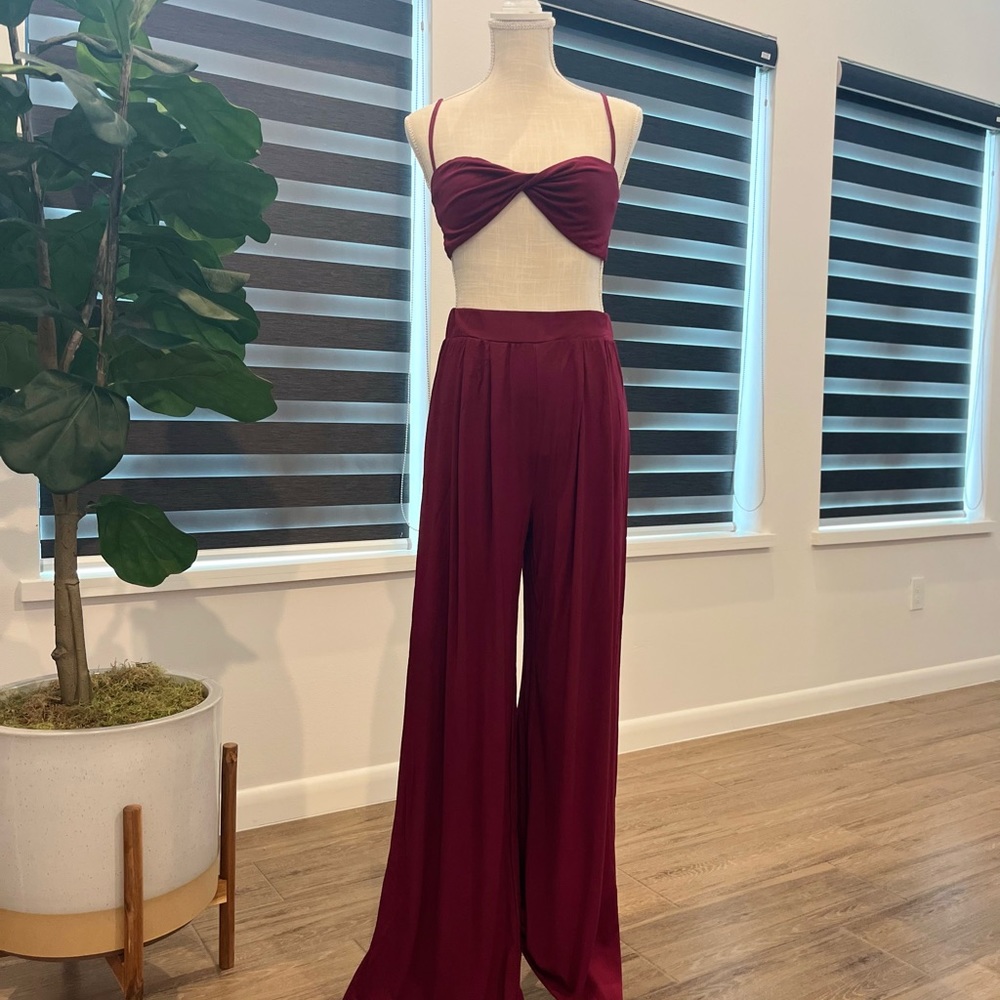 New two piece set.